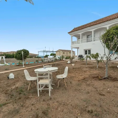 Luxury Vistas Al Mar Villa