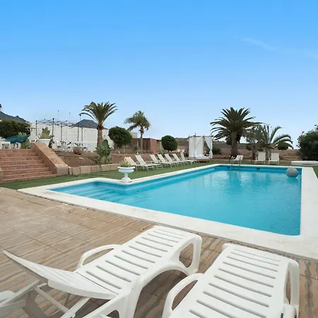 Luxury Vistas Al Mar Villa